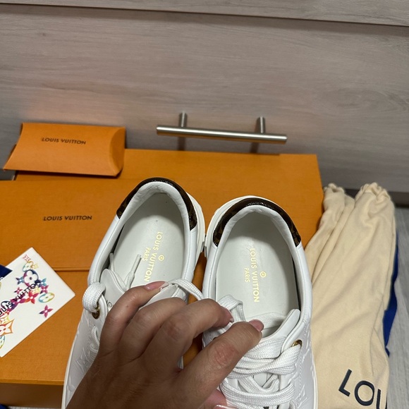 Louis Vuitton time out sneakers - Picture 4 of 9